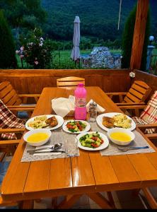 Bretis GuestHouse