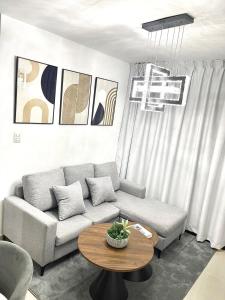 Unique Getaway Near the Airport