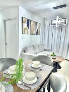 Unique Getaway Near the Airport
