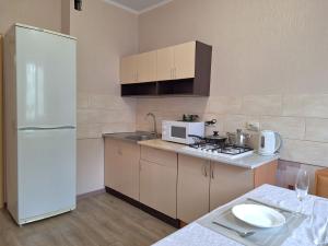 Белосніжне ліжечко. Мережа Alex Apartments. Безконтакнте заселення цілодобово