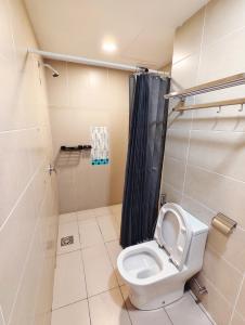 4 min to Jonkerstreet Premium Hotel 4 Star Netflix
