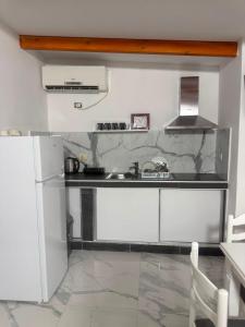 Fabio Rent House