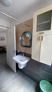 Shengjin Seaview Apartment