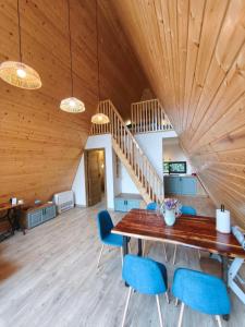 Transylvantures Cabin