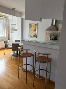 Ninas Apartment