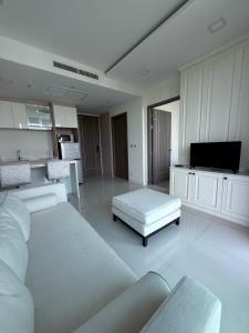 Del Mare Bangsaley condo