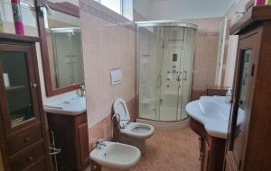 Da Roberto - large apartment with garden