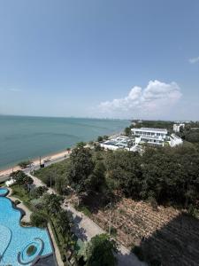Del Mare Bangsaley condo