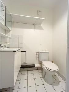 8 guests, Spacious, renovated, Paris 19th arrondissement