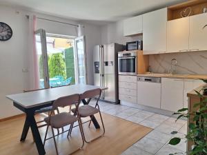 Apartment Garden Residence with private parking