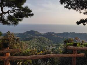 Il Ciuffo: ampia casa panoramica con parcheggio.