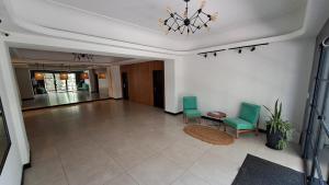 Gran departamento con parrilla y cochera en Playa Grande