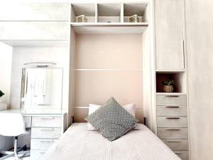 Central Rome Apartment Termini - Roman Haven