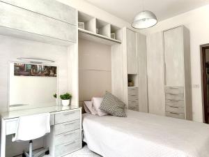 Central Rome Apartment Termini - Roman Haven