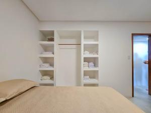 2 Quartos na Barra | Ar-condicionado | 500m da Praia