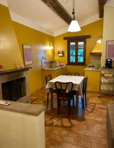 Le Case Gialle Resort