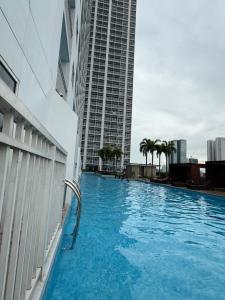 2 Bedroom Condo SMDC Breeze Residences