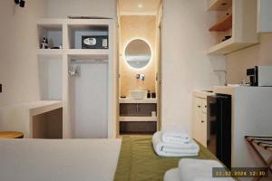Holiday Home in Paros Near Naousa Harbour, G49