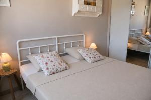 Luxury 3 rooms Sunny terrace Walk to Beach port