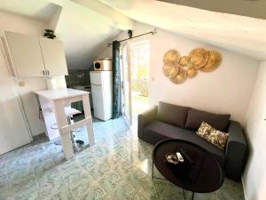 Apartment Dolce Vita - 40 m to the sea & Beach-sleeps 3
