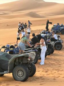 Camp Lovers Desert