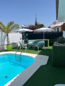 Beach Boys Resort Men Only solo hombres