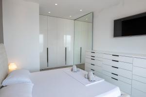 Luis Sea View Apartment Sarande