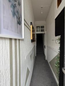 Cozy Room in the Heart of Hornchurch Town Centre