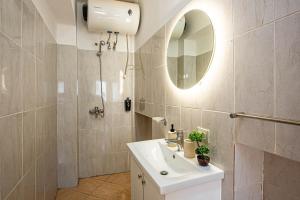 Dhermis Icon Big 1BR Apt 3