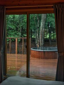 Villa Noël Kitakaruizawa Forest, Sauna & Open Air Wood Jacuzzi