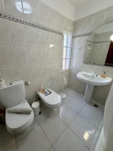 4-Bedroom Villa 15 Min to Albufeira, Pool and AC