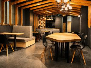 Namba Guesthouse HIVE