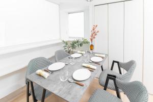 G72新宿最中心 两室一厅 新宿三丁目车站4分 2 rooms Shinjuku center 4 mins to ST Max 7P 直达新宿 涉谷 表参道 池袋 上野 代代木 银座 原宿 品川