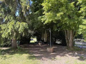 Gîte familial, animaux admis - séjour en Auvergne - FR-1-489-640