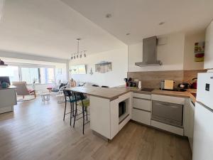 Appartement face mer avec clim et parking - 4 pers. - FR-1-799-71