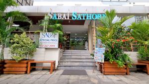 Sabai Sathorn Service Apartment