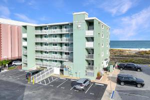 BeachBox VI - Direct Oceanfront - Walk to Seacrets - Private Balcony - Worcester House 203