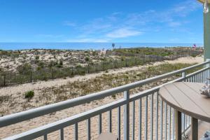 BeachBox VI - Direct Oceanfront - Walk to Seacrets - Private Balcony - Worcester House 203