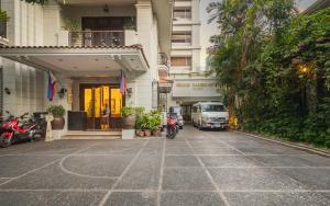 Orchid Garden Suites