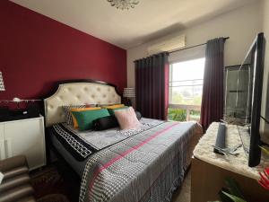 Flame Tree Residence , City Center & Close to Beach Cozy Apartment