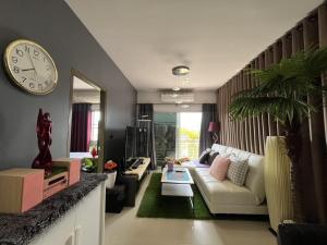 Flame Tree Residence , City Center & Close to Beach Cozy Apartment