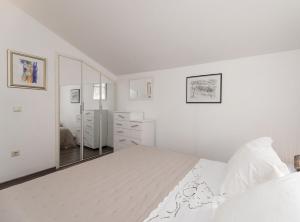Apartments Roda