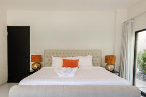Luna Rosa 1BR Suite near Seminyak Beach