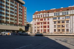 Old town Riverside luxury apartment