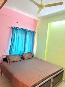 E city 2bhk Mani s home stay Tech Mahindra 1 km
