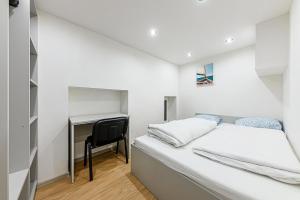 Modern City Lights Studio in Király street with AC