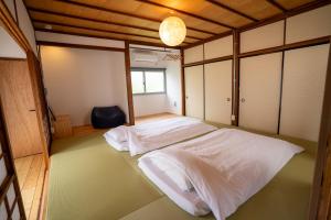 The Whale House 日光 by Silver Daisy