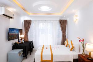 The Rice Hotel - Ben Thanh Market