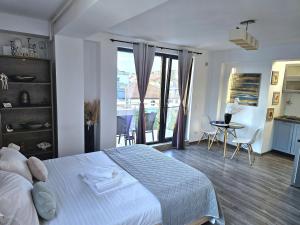 Studio Salonika, Mamaia Nord, Zona Alezzi