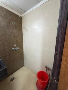 Classy White Room Sk Studio 10hours Homestay